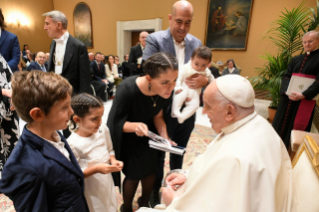 5-Alla delegazione di “The Economy of Francesco”