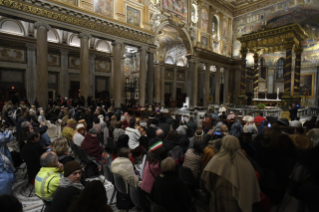 8- Meeting of the participants in the living nativity scene with the Holy Father Francis in the Basilica of Saint Mary Major