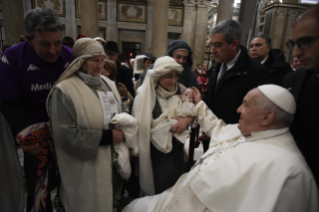 3- Meeting of the participants in the living nativity scene with the Holy Father Francis in the Basilica of Saint Mary Major