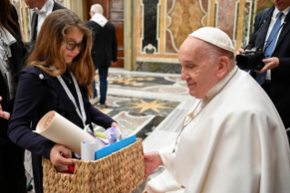 9-Aux membres de la Fondation « Mons. Camillo Faresin », de Maragnole di Breganze (Vicence, Italie) 