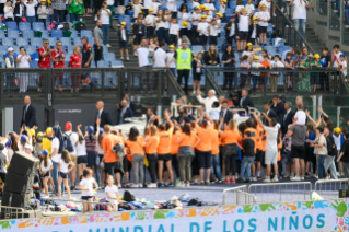 4-Meeting at the Olympic Stadium - World Children's Day
