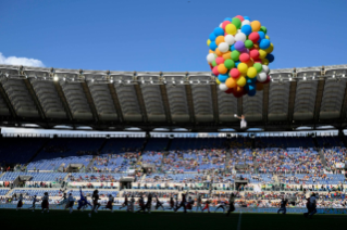21-Meeting at the Olympic Stadium - World Children's Day