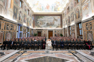 11-Aos soldados da <i>Guardia di Finanza</i>, por ocasião do 250º aniversário da sua fundação
