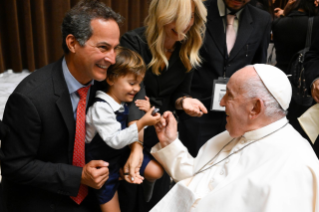 7-The participants in the International Meeting of Sense present the conclusions of their work to Pope Francis