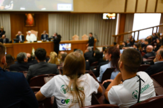 12-The participants in the International Meeting of Sense present the conclusions of their work to Pope Francis