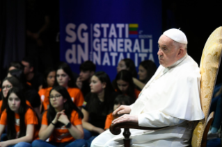 5-A los participantes en la cuarta edición de los "Estados generales de la natalidad" 