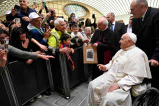 11-"La carezza e il sorriso": Incontro con nonni, anziani e nipoti promosso dalla Fondazione Età Grande