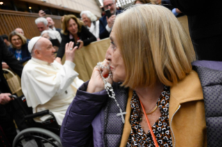 15-"The caress and the smile", meeting of Pope Francis with grandparents, the elderly and grandchildren