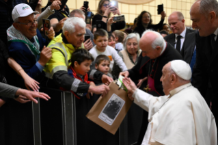 17-"The caress and the smile", meeting of Pope Francis with grandparents, the elderly and grandchildren