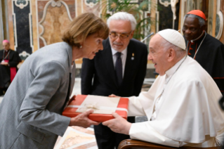 1-To the Participants in the Meeting promoted by the Pontifical Academies of Sciences and Social Sciences