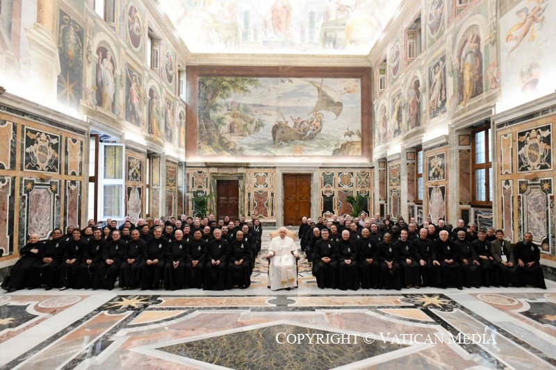 9-Aux participants au Chapitre g&eacute;n&eacute;ral de la Congr&eacute;gation de la Passion de J&eacute;sus-Christ