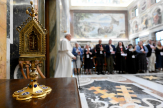 4-Aux participants au colloque “Réparer l’irréparable”, pour les 350 ans des apparitions de Jésus à Paray-le-Monial