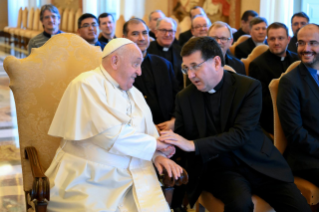 10-Ai partecipanti al Capitolo Generale dei Missionari di San Carlo (Scalabriniani) 