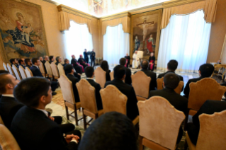 3-A los seminaristas de las diócesis de Pamplona, Tudela, San Sebastián y Redemptoris Mater 