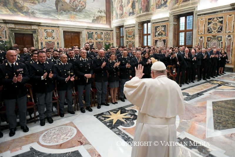 0-Audience with the Managers and Staff of the Vatican Inspectorate of Public Security
