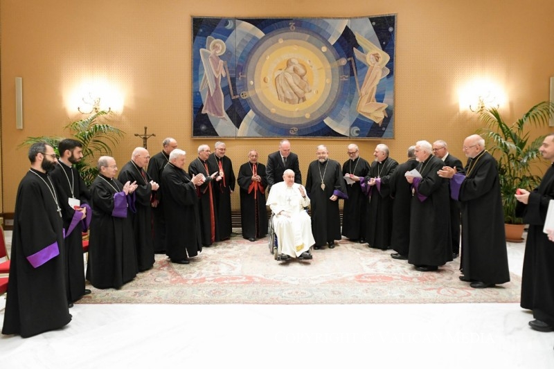 Avec le clergé catholique arménien, le Pape prie pour le Haut-Karabagh Cq5dam.web.800.800