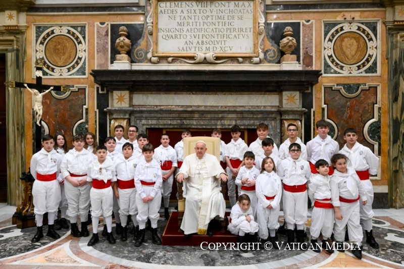 3-Ai Membri del Sodalizio "Facchini di Santa Rosa" da Viterbo