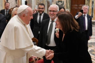 5-Aux membres de l'Université catholique Saint-Antoine de Murcie (Espagne)