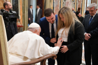 4-Aux membres de l'Université catholique Saint-Antoine de Murcie (Espagne)