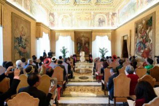 9-A los vietnamitas residentes en Estados Unidos, benefactores de la Obra Misionera Pontificia 