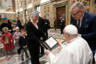 16-A los niños de la Clínica de Oncología Pediátrica de Wrocław (Polonia) 