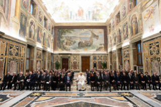 1-Audiencia a los miembros de la Fundación de la Guardia Suiza Pontificia