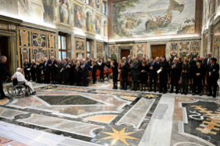 8-Audiencia a los miembros de la Fundación de la Guardia Suiza Pontificia