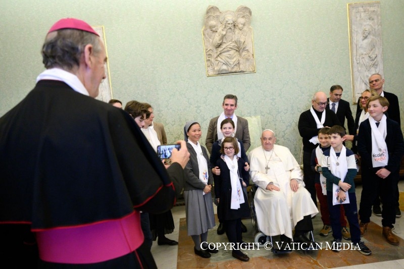 9-Alla Delegazione dell&rsquo;Organismo di Gestione dell&rsquo;Insegnamento Cattolico (OGEC), in Francia 