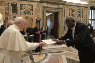7-A los nuevos embajadores acreditados ante la Santa Sede