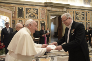 8-A los nuevos embajadores acreditados ante la Santa Sede