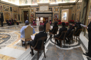 10-A los nuevos embajadores acreditados ante la Santa Sede
