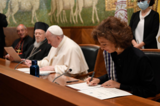 8-Acte académique pour l'institution du cycle d'études en «écologie et environnement. Soin de la maison commune et sauvegarde de notre création» et de la chaire UNESCO sur l’«Avenir de l’éducation à la durabilité» 