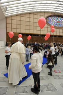 8-Ai Bambini assistiti dal Dispensario Santa Marta