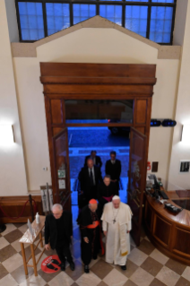 8-Pope Francis visits the Vatican Apostolic Library to inaugurate a new permanent exhibition area