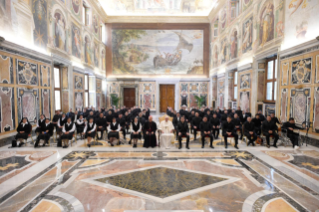 8-A la comunidad del Pontificio Colegio Mexicano