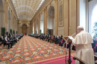 6-A los miembros del Cuerpo Diplom&#xe1;tico acreditado ante la Santa Sede