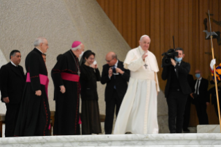 0-To the Vatican employees for the exchange of Christmas greetings