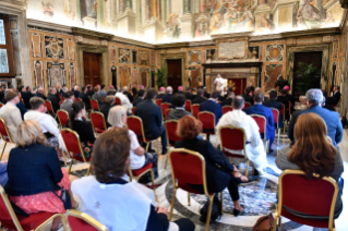 4-Aos participantes do Encontro promovido pelo Pontifício Conselho para a Promoção da Nova Evangelização sobre "Catequese e Catequistas para a Nova Evangelização"