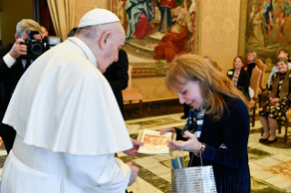 5-Aux membres de l'Institut Séculier des Coopératrices Oblates Missionnaires de l'Immaculé