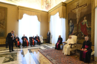 2-Presentation of an award to Ms. Alazraki and Mr. Pullella, in the presence of journalists accredited to the Holy See Press Office