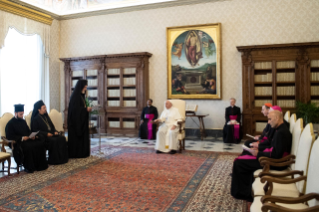 5-A una delegación del Patriarcado Ecuménico de Constantinopla