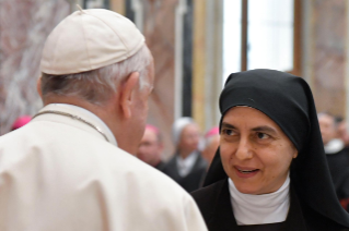 1-Ai Partecipanti alla Plenaria della Congregazione per gli Istituti di Vita consacrata e le Società di Vita apostolica