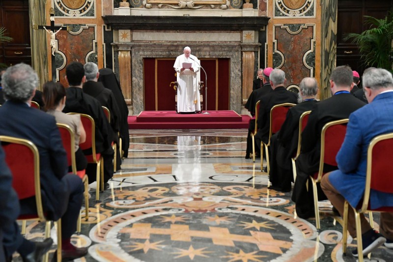 4-Ai Partecipanti all'Assemblea della "Riunione delle Opere per l'Aiuto alle Chiese Orientali" (R.O.A.C.O.)
