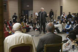1-Pope Francis meets the Young People of the Scholas Community