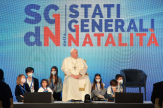 3-The Holy Father Francis opens the General States of Birth, an online initiative promoted by the Forum of Family Associations