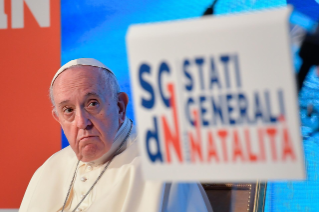 5-The Holy Father Francis opens the General States of Birth, an online initiative promoted by the Forum of Family Associations