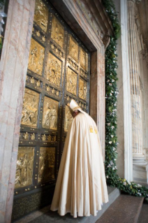 45-Holy Mass for the Opening of the Holy Door of St. Peter’s Basilica