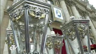 16-Holy Mass for the Opening of the Holy Door of St. Peter’s Basilica