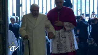 25-Holy Mass for the Opening of the Holy Door of St. Peter’s Basilica