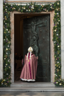 19-Apertura de la Puerta Santa de la Basílica de San Juan de Letrán